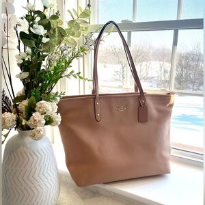 Coach Large City Zip Tote – Crossgrain Leather | Blush Nude
